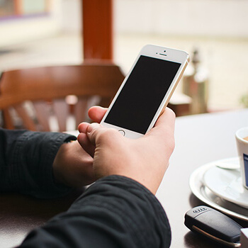 Obliczanie śladu węglowego RTV: Jak technologia wpływa na nasze środowisko?